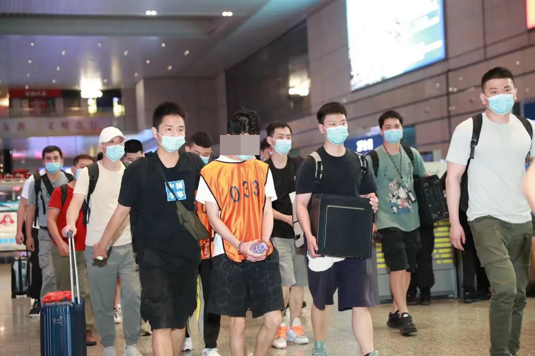 本文图片均为“警民直通车上海”微信公号 图