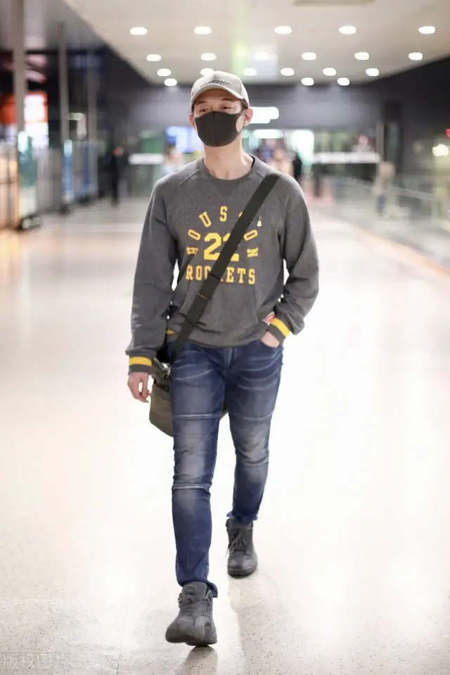 锐评｜从霍尊到张哲瀚，整治娱乐圈，“封杀”只是第一步