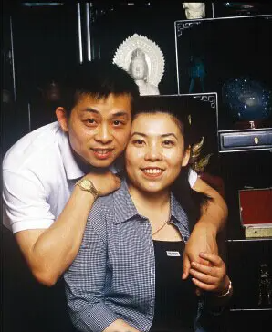 邓亚萍的曲折人生，因个子矮两次被拒绝入队，靠实力征服了全世界