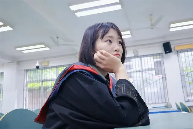 这名女兵，又飒又强！