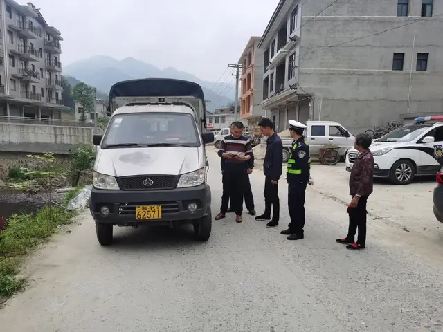 特种兵退役后干村官，依旧很特别！