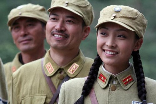 湖南女英雄周秀莲，时隔73年再次看到丈夫，一眼认出后泪流满面